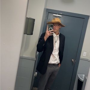 Meet your Posher, Nathan